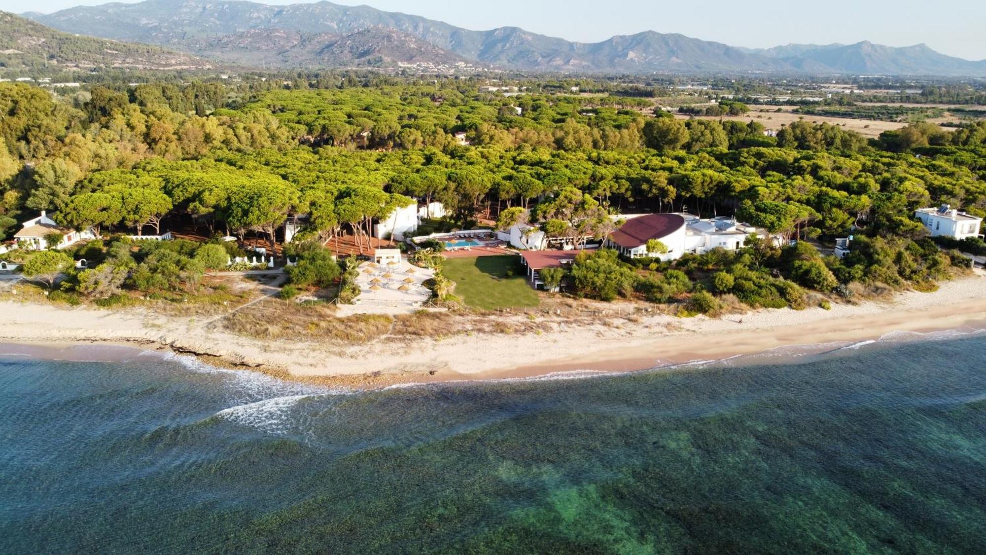 Hotel Mare Pineta Santa Margherita di Pula Exterior photo